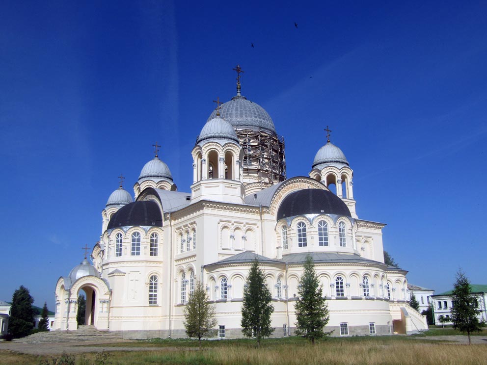 Крестовоздвиженский собор Николаевского мужского монастыря в Верхотурье