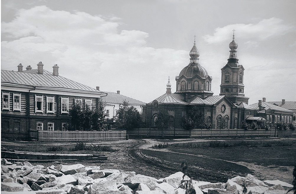 Новый Покровский храм Покровского монастыря в Верхотурье. Фото начала XX века